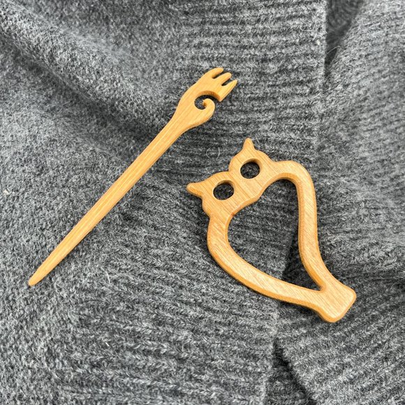 Handmade Wooden Shawl Blanket Pin - OWL shape - Picture 3 of 8